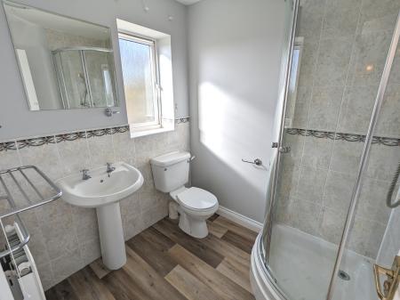 5 bedroom Detached house to let in Mill Close, Corby Glen, NG33