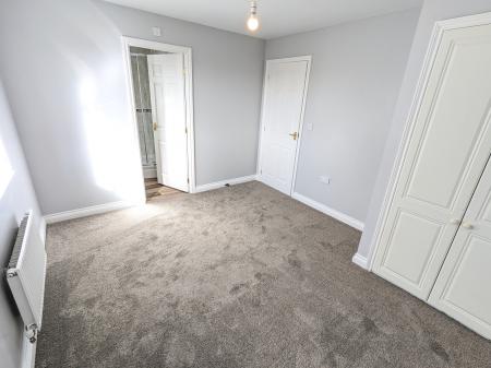 5 bedroom Detached house to let in Mill Close, Corby Glen, NG33