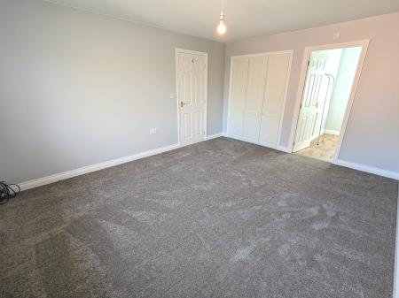 5 bedroom Detached house to let in Mill Close, Corby Glen, NG33