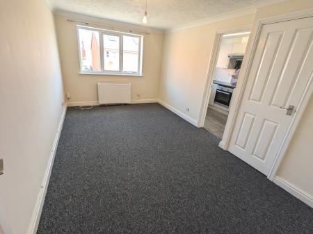 1 bedroom Flat to let in Drakes Court, East Street, Grantham, NG31