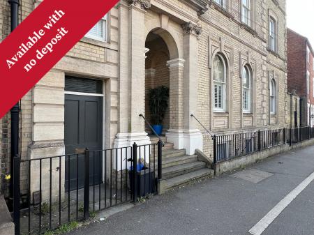 North Parade, Grantham, NG31