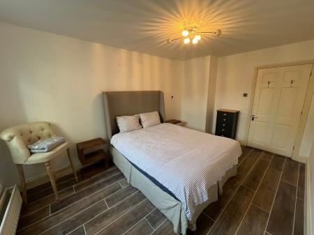 2 bedroom Apartment to let in North Parade, Grantham, NG31