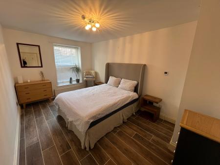 2 bedroom Apartment to let in North Parade, Grantham, NG31