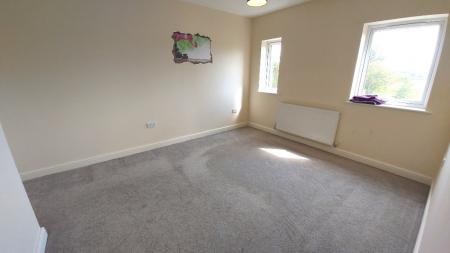 3 bedroom Terraced House to let in Church Row, The Grove, Grantham, NG31