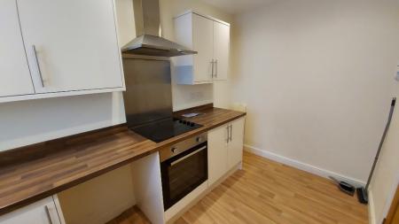 3 bedroom Terraced House to let in Church Row, The Grove, Grantham, NG31