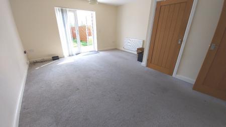3 bedroom Terraced House to let in Church Row, The Grove, Grantham, NG31