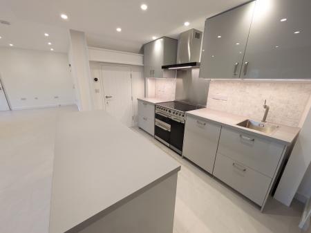 2 bedroom Barn Conversion to let in Hall Farm Barns, Church Lane, Caythorpe, NG32