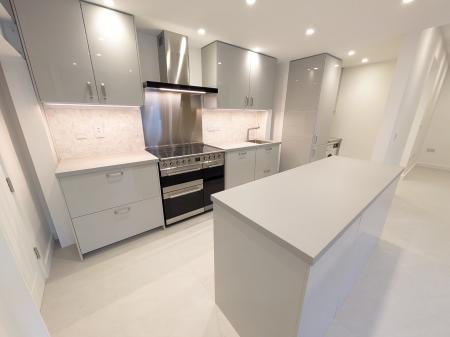 2 bedroom Barn Conversion to let in Hall Farm Barns, Church Lane, Caythorpe, NG32