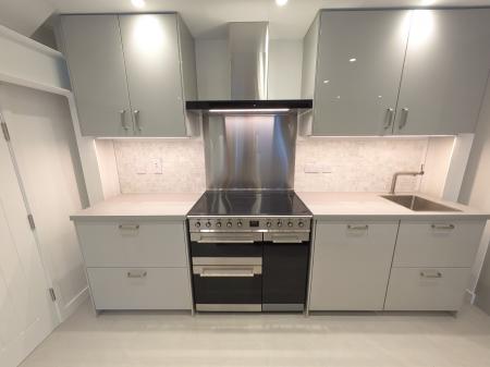 2 bedroom Barn Conversion to let in Hall Farm Barns, Church Lane, Caythorpe, NG32