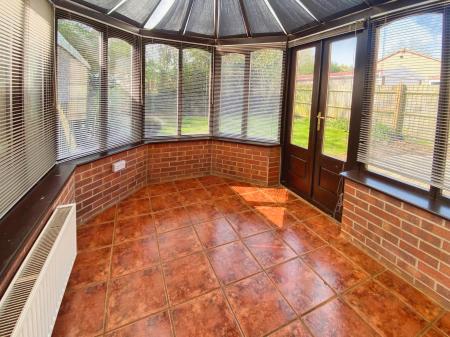 4 bedroom Detached house to let in Blackburn Close, Grantham, NG31
