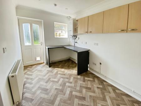 4 bedroom Detached house to let in Blackburn Close, Grantham, NG31