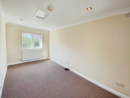 4 bedroom Detached house to let in Blackburn Close, Grantham, NG31