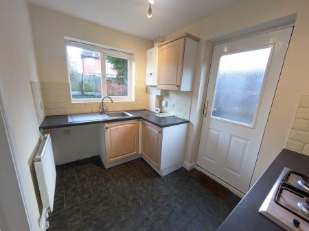 3 bedroom Semi-detached house to let in Moortown Close, Grantham, NG31