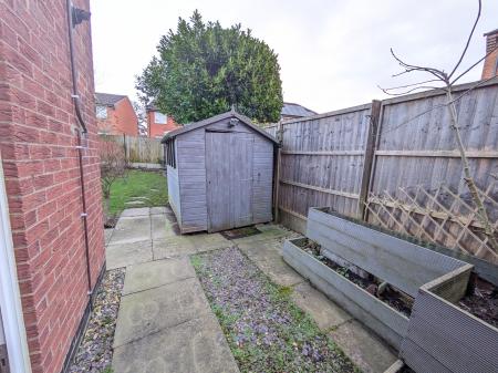 3 bedroom Semi-detached house to let in Moortown Close, Grantham, NG31