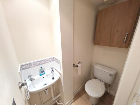 3 bedroom Semi-detached house to let in Moortown Close, Grantham, NG31