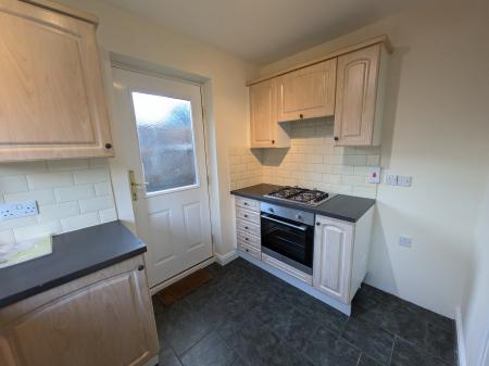 3 bedroom Semi-detached house to let in Moortown Close, Grantham, NG31