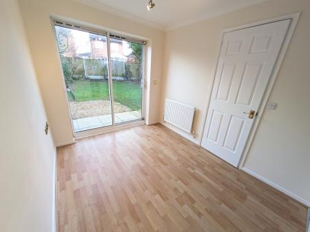 3 bedroom Semi-detached house to let in Moortown Close, Grantham, NG31