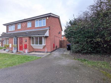 3 bedroom Semi-detached house to let in Moortown Close, Grantham, NG31