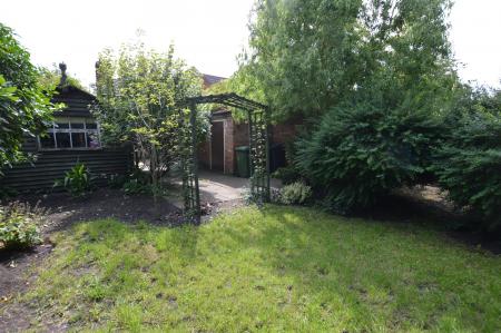 2 bedroom Cottage to let in Post Office Lane, Redmile, NG13