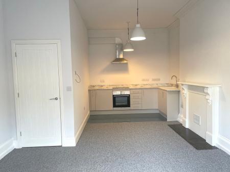 1 bedroom Flat to let in Avenue Road, Grantham, NG31