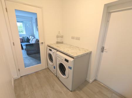 5 bedroom Detached house to let in Grantham Road, Ingoldsby, NG33