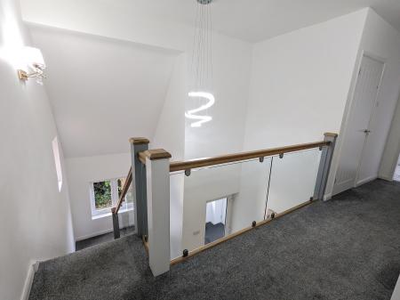 5 bedroom Detached house to let in Grantham Road, Ingoldsby, NG33