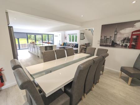 5 bedroom Detached house to let in Grantham Road, Ingoldsby, NG33