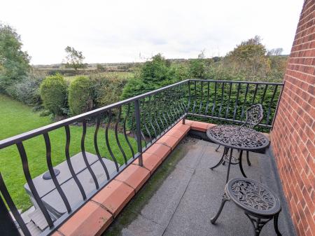 5 bedroom Detached house to let in Grantham Road, Ingoldsby, NG33