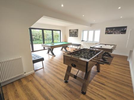 5 bedroom Detached house to let in Grantham Road, Ingoldsby, NG33