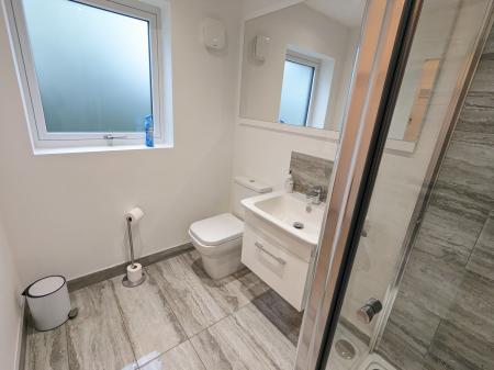 5 bedroom Detached house to let in Grantham Road, Ingoldsby, NG33