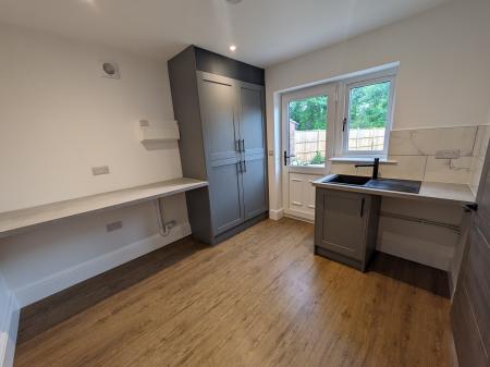 4 bedroom Detached house to let in Wesley Close, Sleaford, NG34