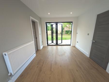 4 bedroom Detached house to let in Wesley Close, Sleaford, NG34