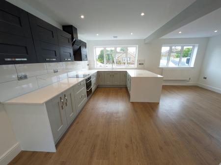 4 bedroom Detached house to let in Wesley Close, Sleaford, NG34