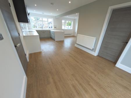 4 bedroom Detached house to let in Wesley Close, Sleaford, NG34