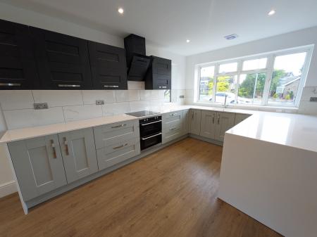 4 bedroom Detached house to let in Wesley Close, Sleaford, NG34