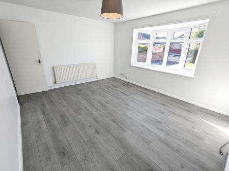 3 bedroom Semi-detached house to let in Fourth Avenue, Grantham, NG31