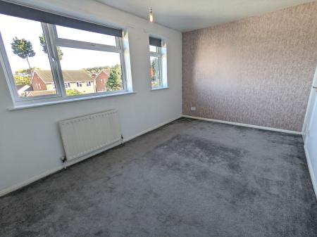 3 bedroom Semi-detached house to let in Fourth Avenue, Grantham, NG31