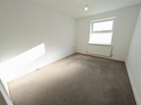 2 bedroom Flat to let in Porter Square, Grantham, NG31