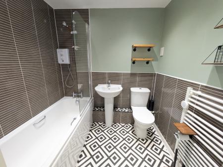 2 bedroom Flat to let in Porter Square, Grantham, NG31