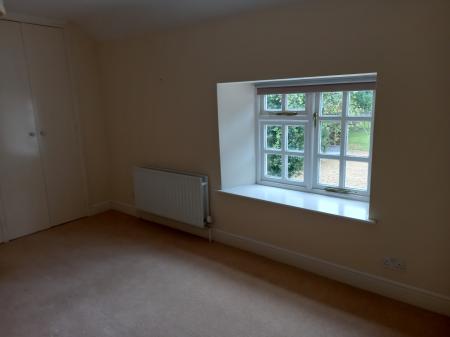 5 bedroom Detached house to let in High Street, Ropsley, NG33