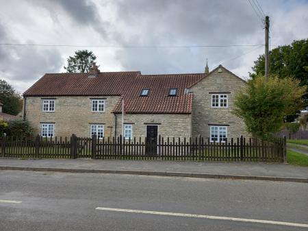 5 bedroom Detached house to let in High Street, Ropsley, NG33