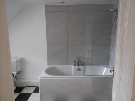 5 bedroom Detached house to let in High Street, Ropsley, NG33