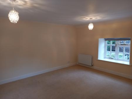 5 bedroom Detached house to let in High Street, Ropsley, NG33