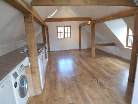 5 bedroom Detached house to let in High Street, Ropsley, NG33