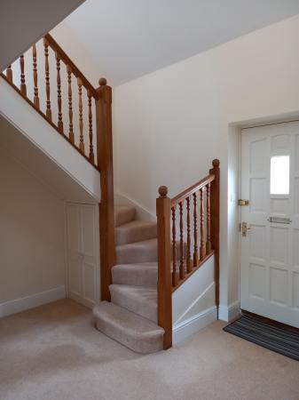 5 bedroom Detached house to let in High Street, Ropsley, NG33