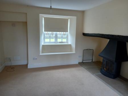 5 bedroom Detached house to let in High Street, Ropsley, NG33