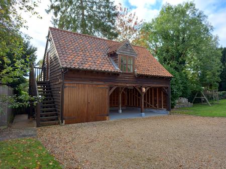 5 bedroom Detached house to let in High Street, Ropsley, NG33