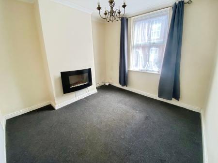 2 bedroom Terraced House to let in Grantley Street, Grantham, NG31
