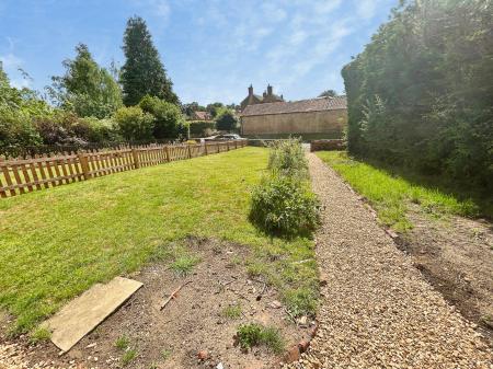 2 bedroom Terraced House to let in 125 Casthorpe Road, Denton, NG32