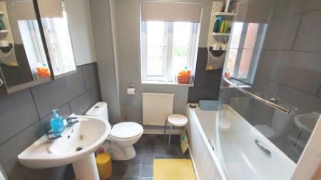 2 bedroom Flat to let in Ormonde Close, Grantham, NG31